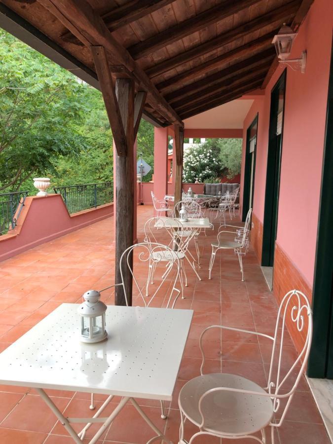 Villa Le Petit Paradis Таормина Екстериор снимка