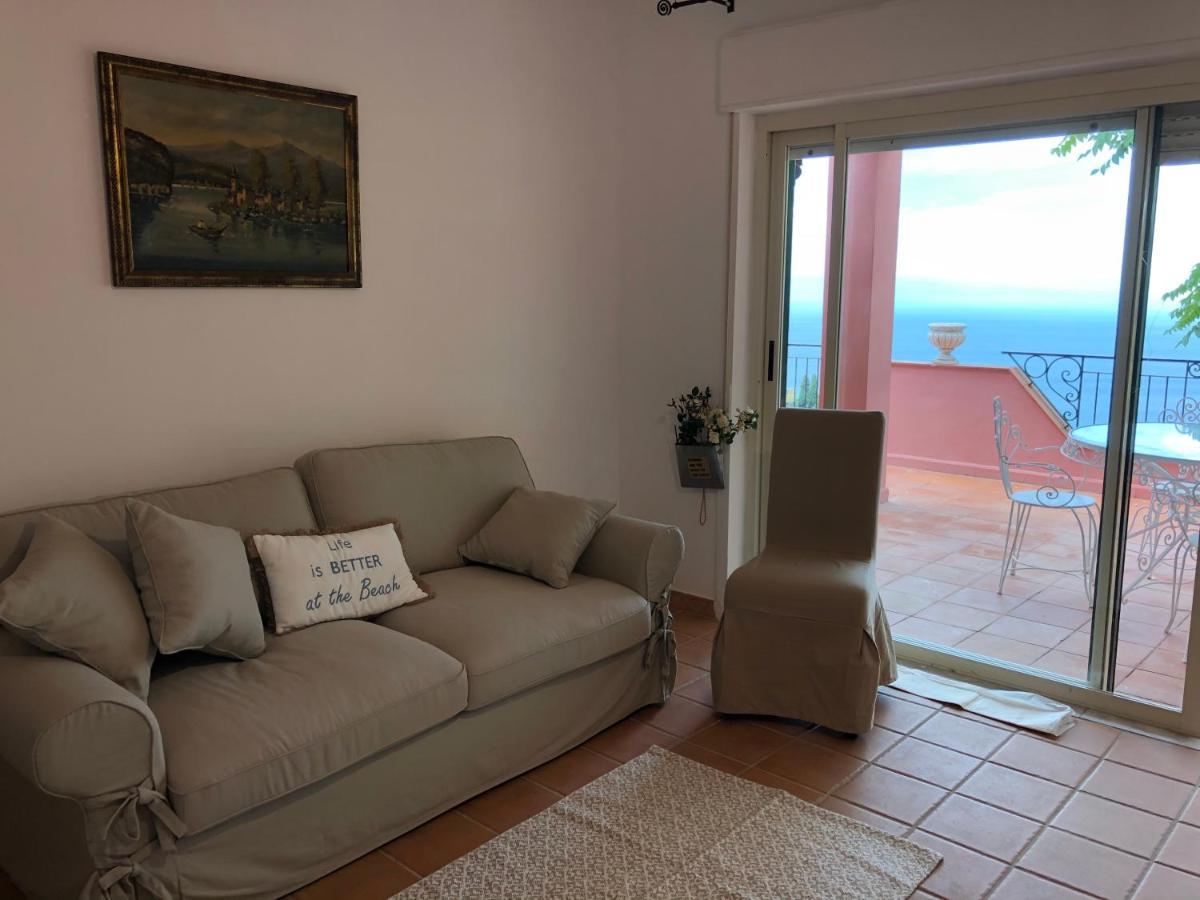 Villa Le Petit Paradis Таормина Екстериор снимка