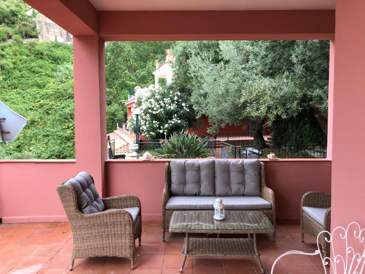 Villa Le Petit Paradis Таормина Екстериор снимка
