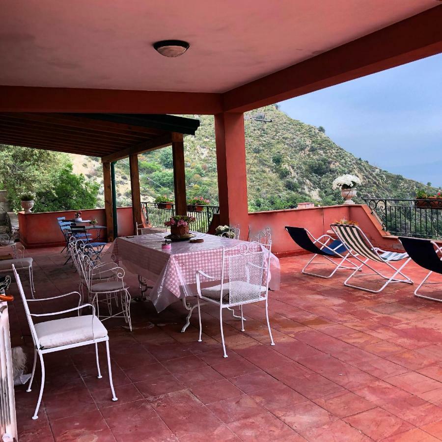 Villa Le Petit Paradis Таормина Екстериор снимка
